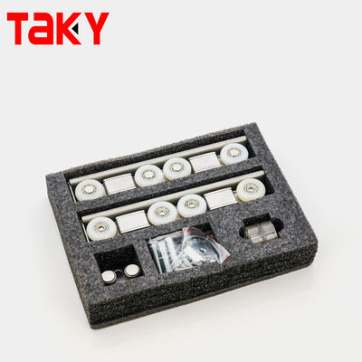 Sistema de fixação de guarda-roupa de rodas deslizantes de porta de madeira com sliver e tamanho de 8,5cm*11cm