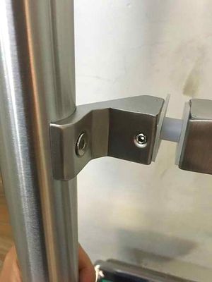 Moderno Design Portão de vidro temperado puxar alça com aço inoxidável e acabamento de lixação